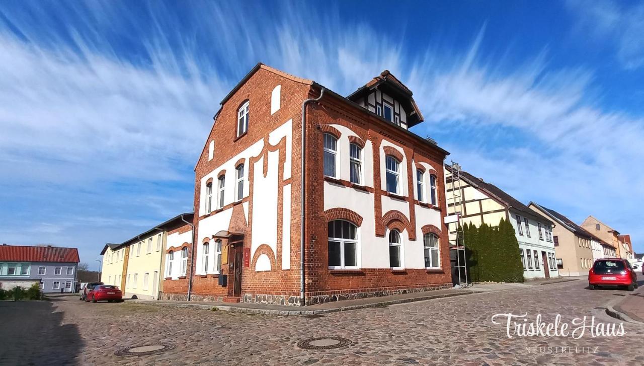 Triskele Haus - Oekologisches Gaestehaus Der Heilstaette Strelitz نوستريليتز المظهر الخارجي الصورة